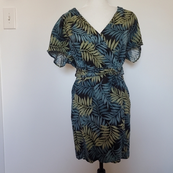 Paraphrase Palm Print Linen Dress - Picture 3 of 6